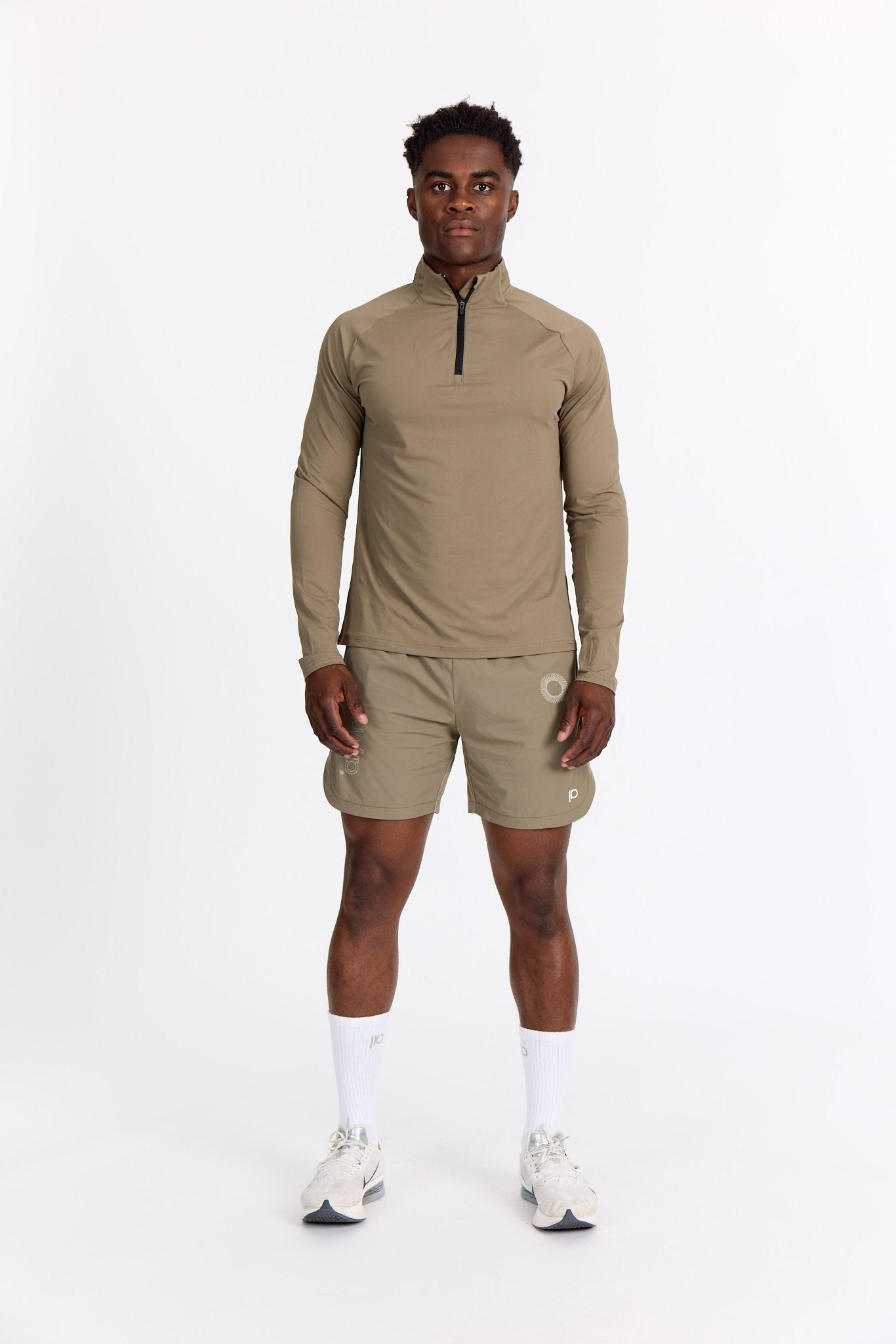 6" Identity Shorts - Sand (Hvidt logo) - Alyvh
