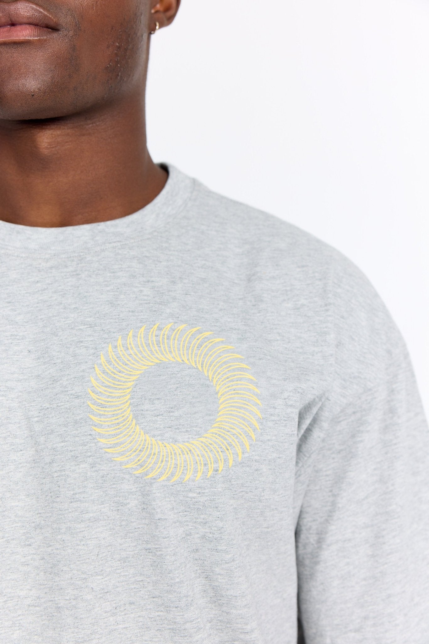Grå Oversized Tee - Sweatshop - Gul - Alyvh