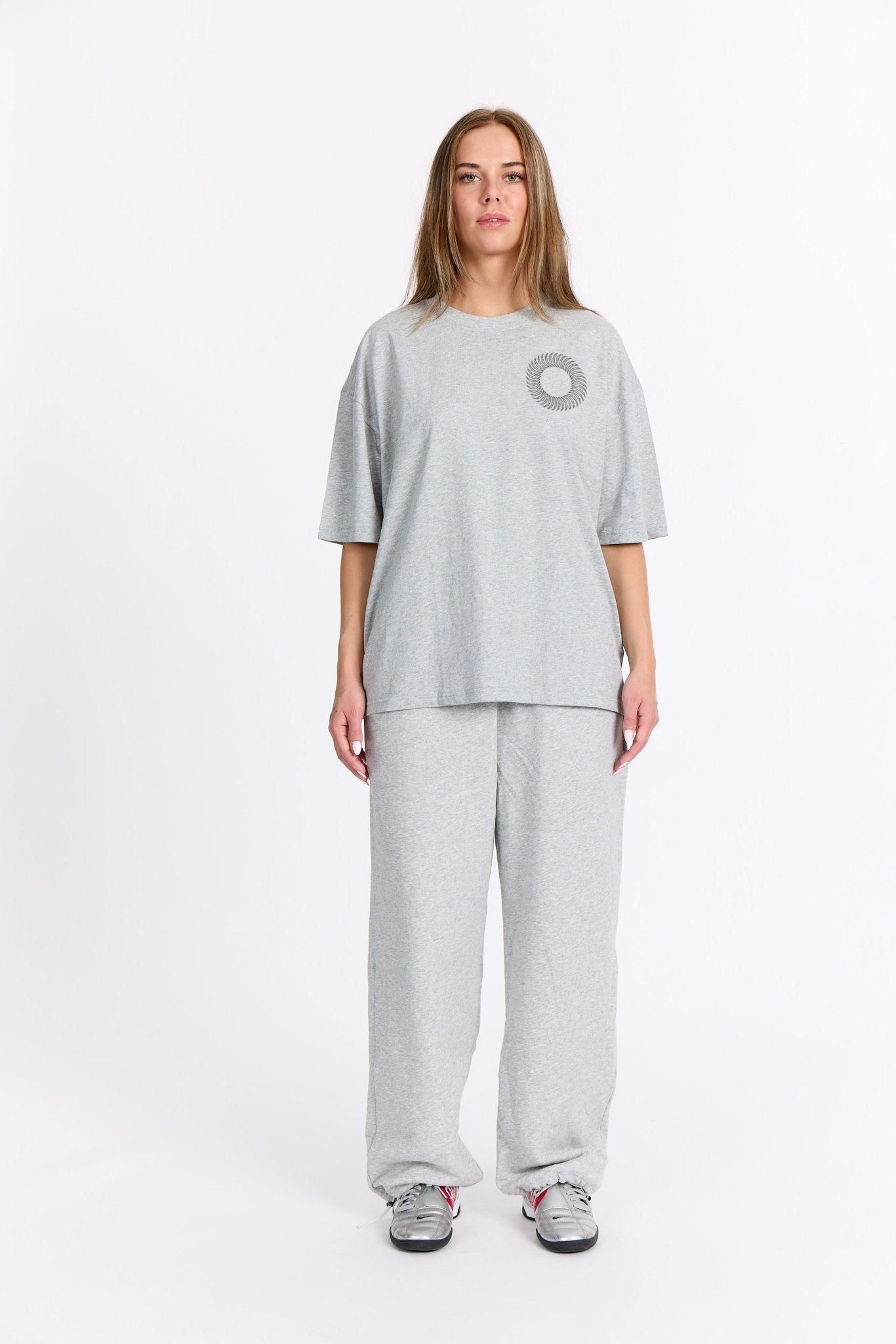 Grå Oversized Tee - Sweatshop - Mørkegrå - Alyvh