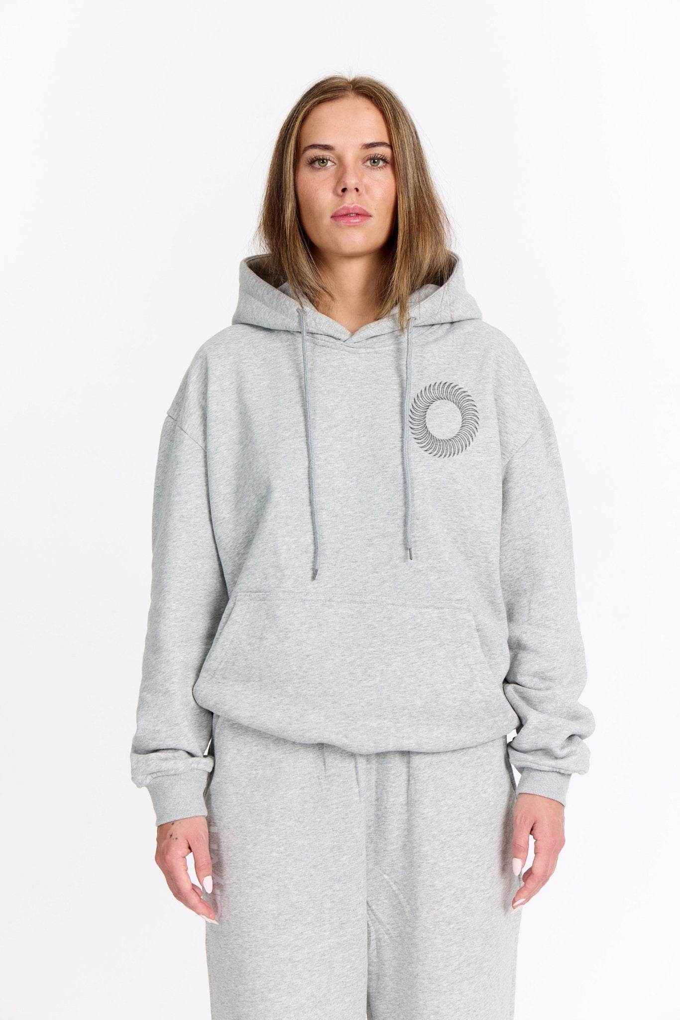 Grå Sweatshop Hoodie - Mørkegrå. - Alyvh