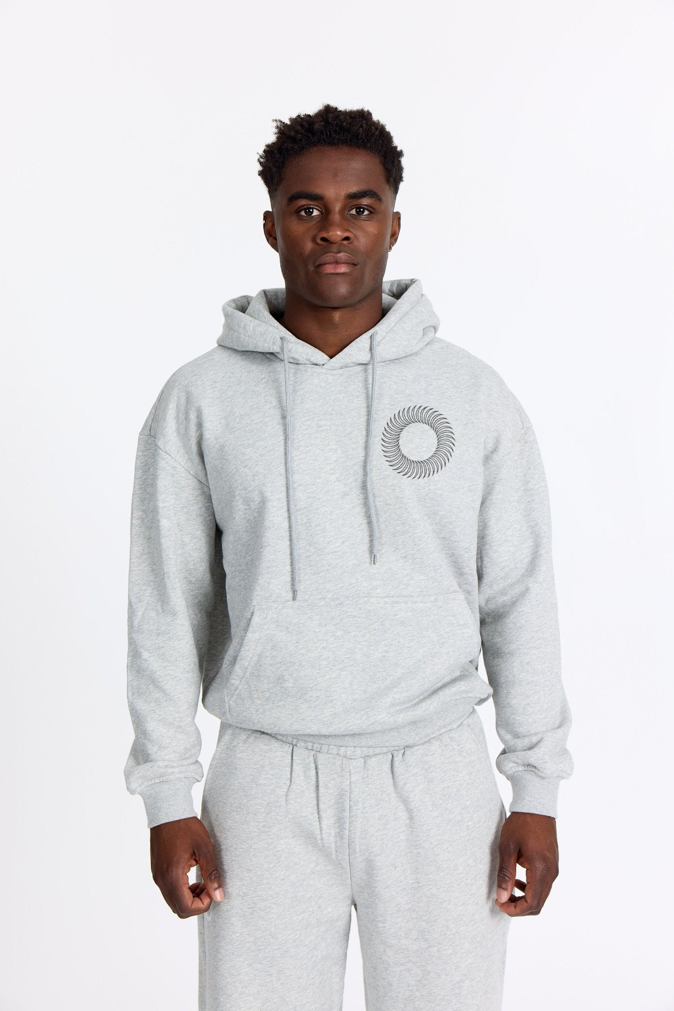 Grå Sweatshop Hoodie - Mørkegrå. - Alyvh