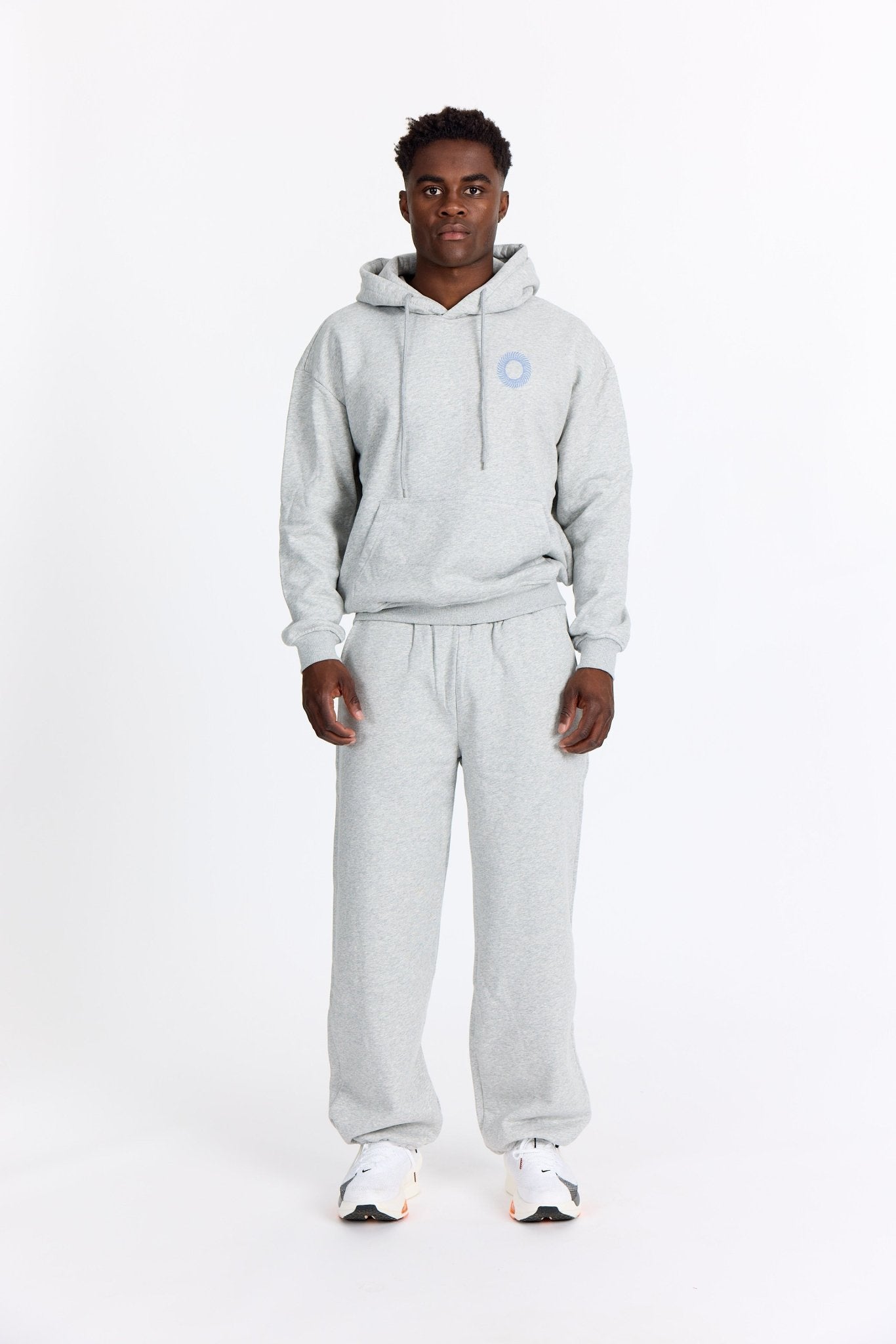 Hoodie - Grå - Daring the leap - Alyvh