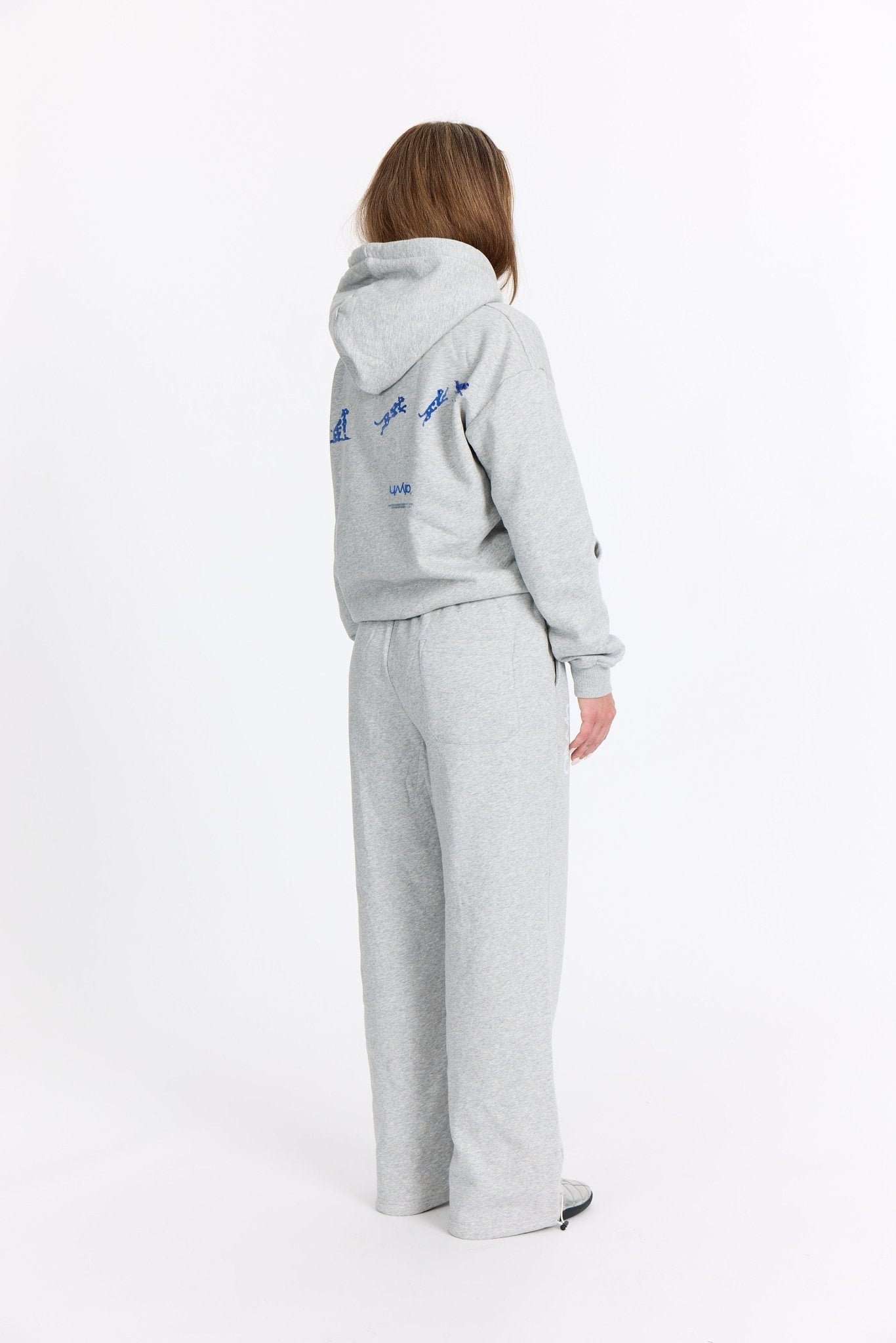 Hoodie - Grå - Daring the leap - Alyvh