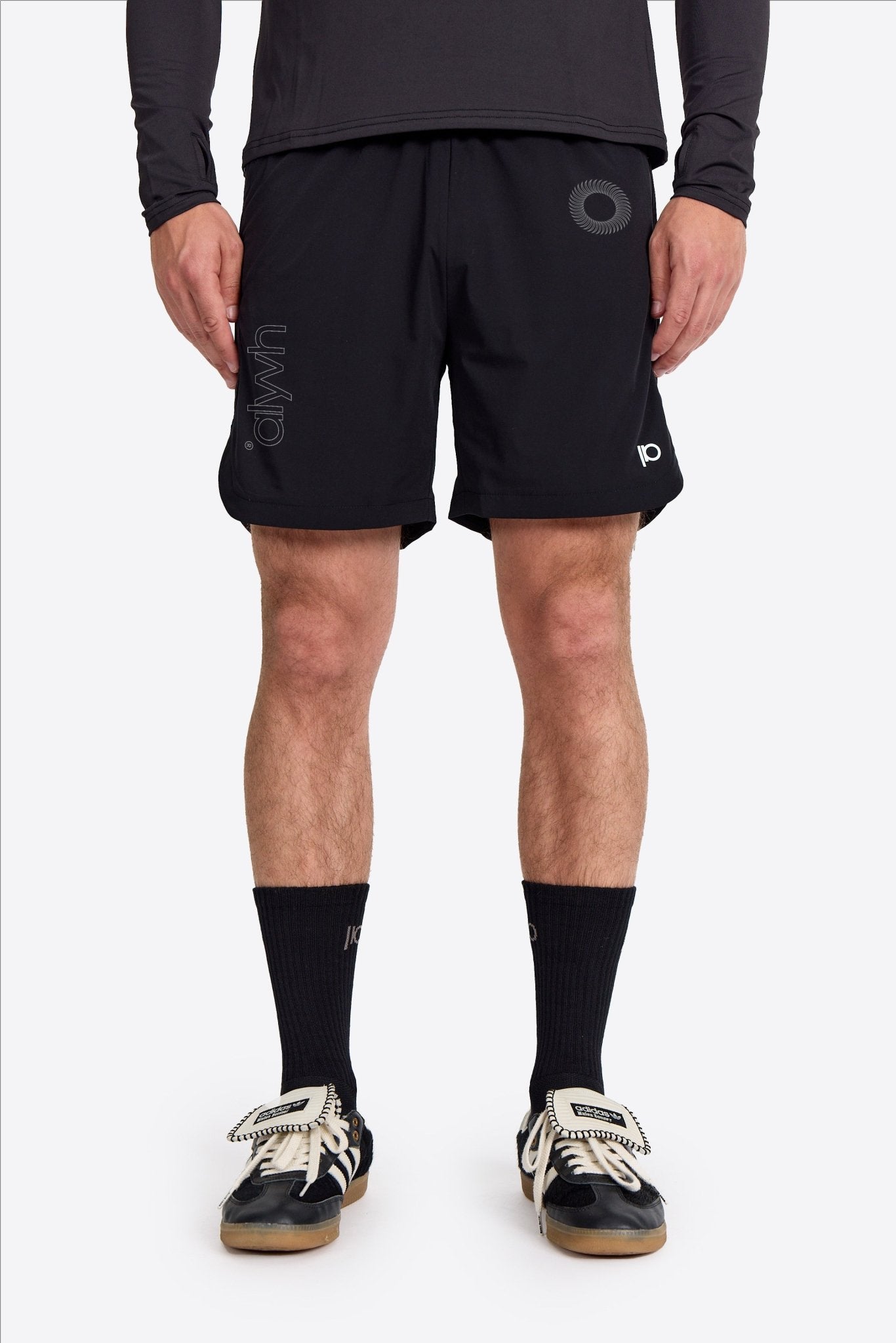 Performance Identity Shorts - Sort (Hvidt logo) - Alyvh