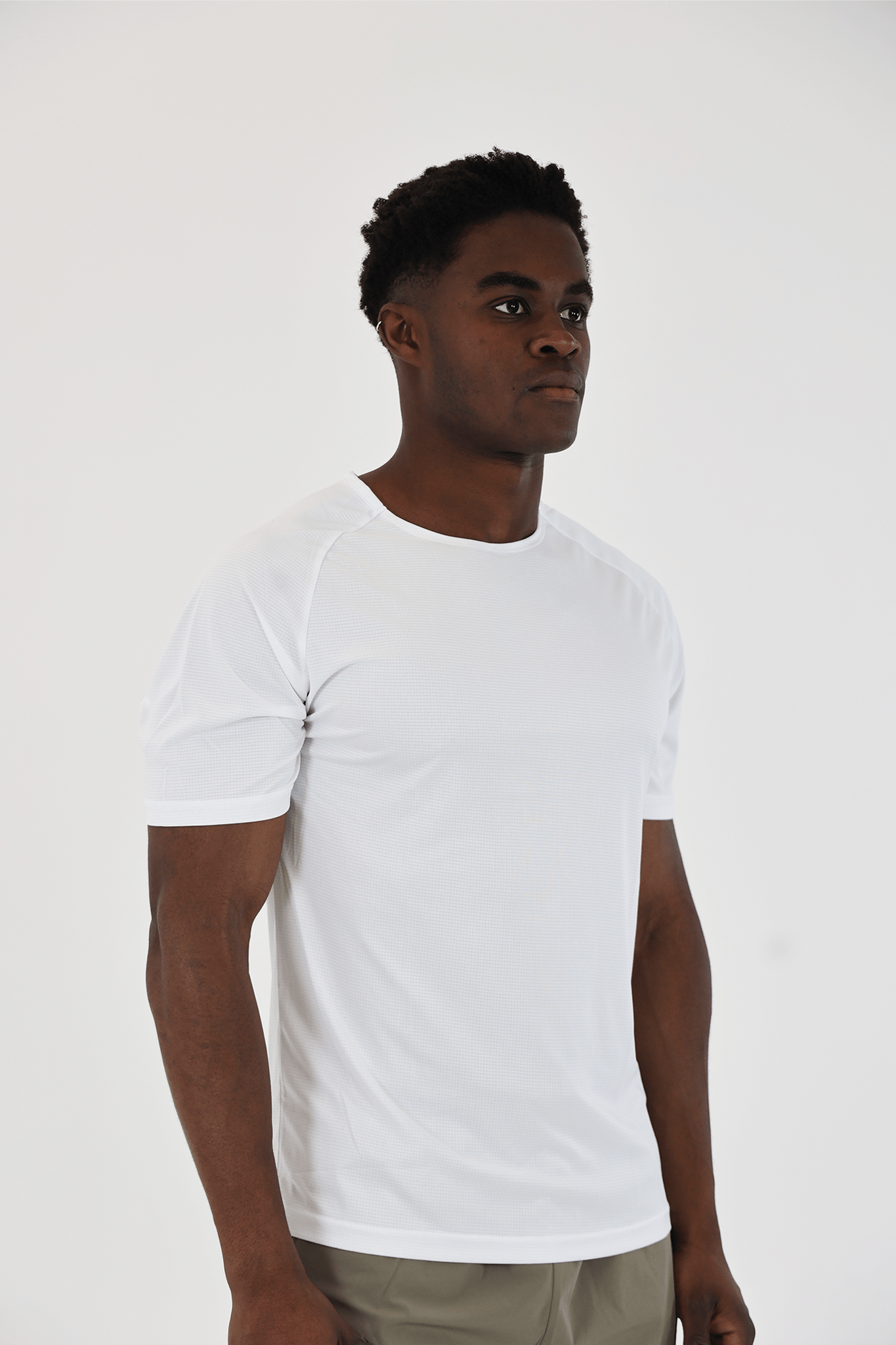 Sports Tee - White - Alyvh