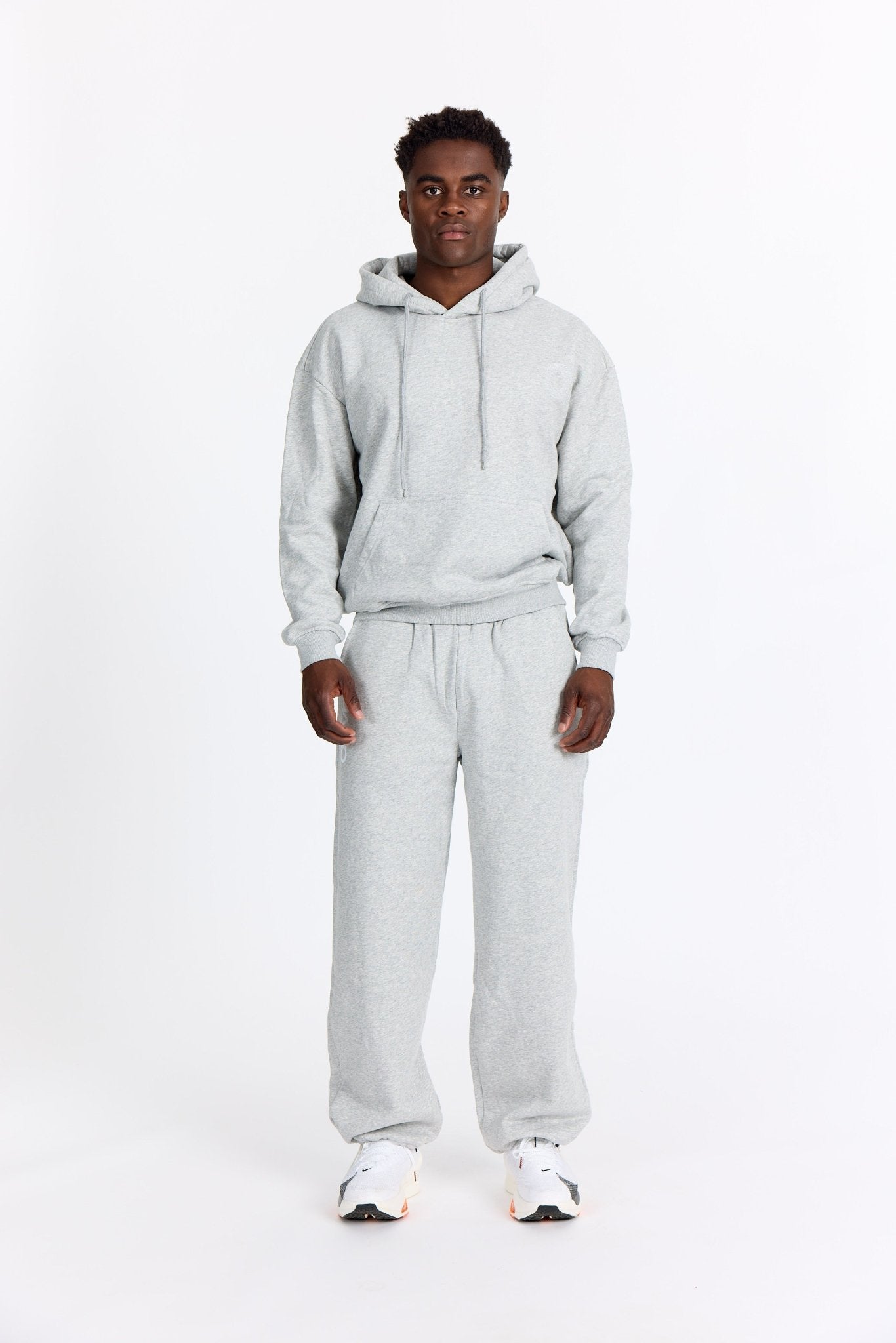 Sweatpants - Grå (Hvidt logo) - Alyvh